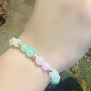 Pink glass bead bracelet